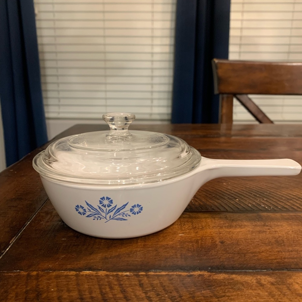 Corningware fry pan with lid